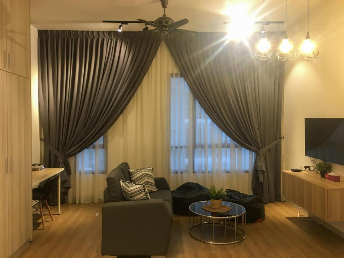 Zayah Homestudio Near Bukit Jalil / Mines Seri Kembangan Exteriör bild